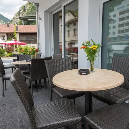 Du Pont Guest house